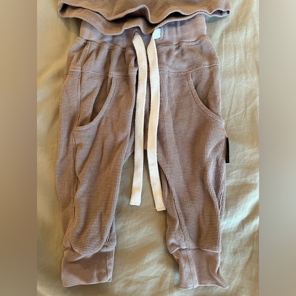 Excellent Condition Little Bipsy Waffle Top and Jogger - Thistle 6-12 Mth - Picture 4 of 8